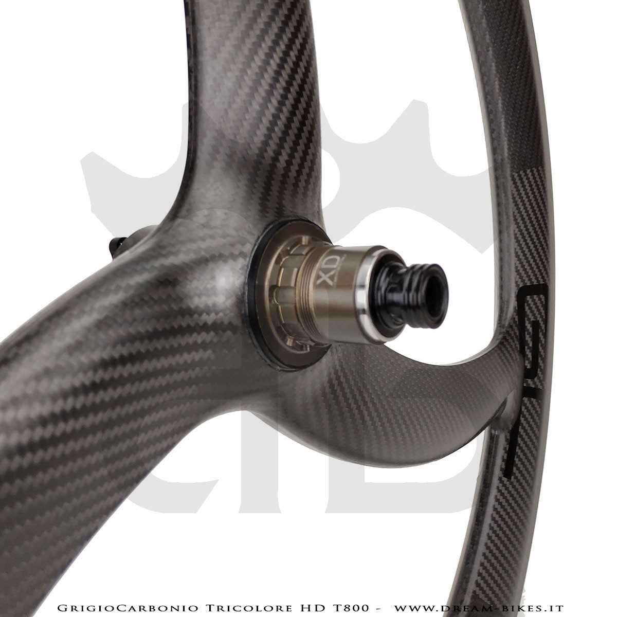 GrigioCarbonio Tricolore HD T800 29" Ruote a Razze Carbon E-Bike 1390 gr.