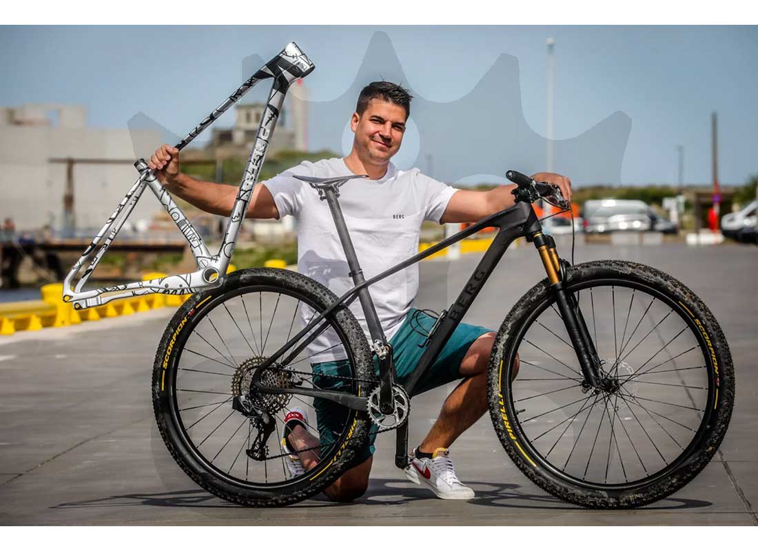 BERG Hrunting Curva Manubrio Carbon MTB Flat 9° 105 gr.