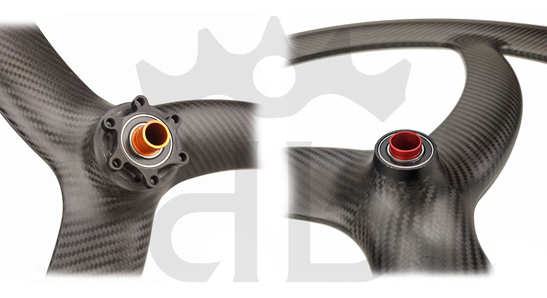 GrigioCarbonio Tricolore XC T800 29" Ruote a Razze Carbon 1250 gr.
